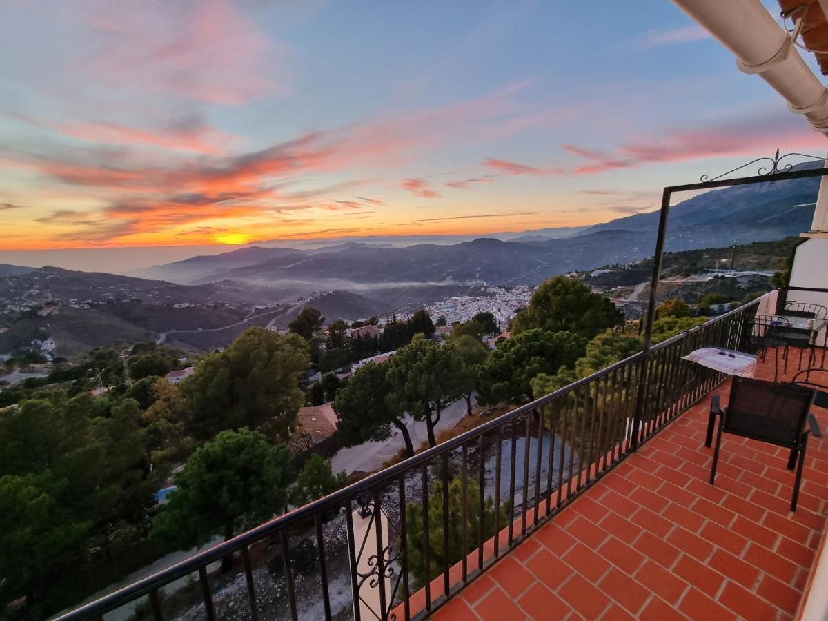 Lovely 2 Bed Apartment With Stunning Views & Pool Cómpeta Exterior foto