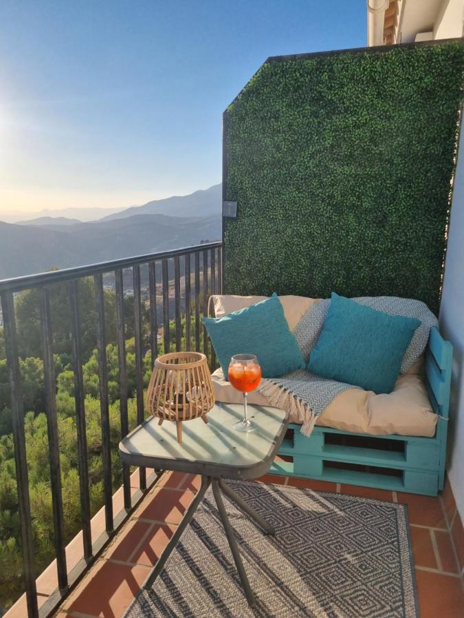 Lovely 2 Bed Apartment With Stunning Views & Pool Cómpeta Exterior foto